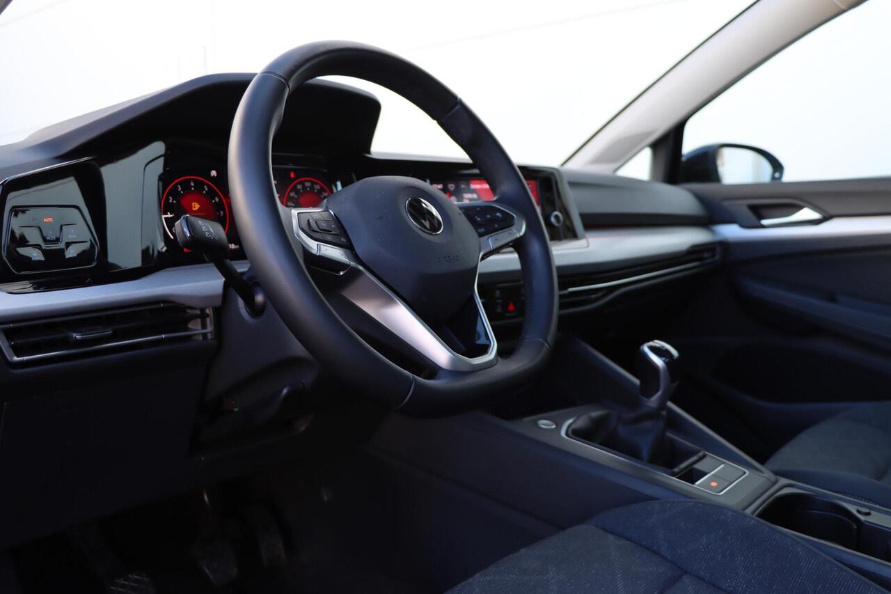 Volkswagen GOLF 1.0 TSI Life 110pk l Panoramadak