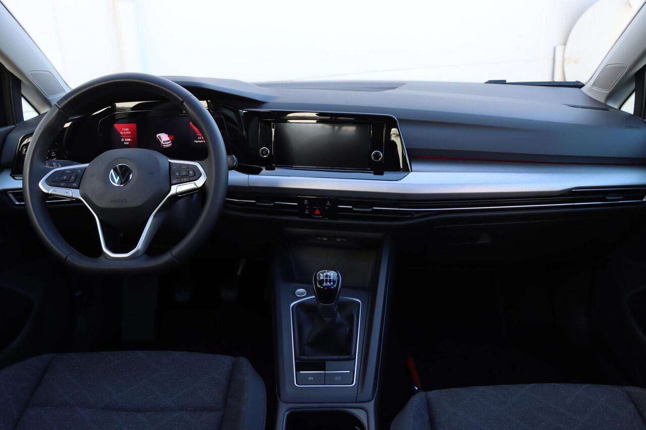 Volkswagen GOLF 1.0 TSI Life 110pk l Panoramadak