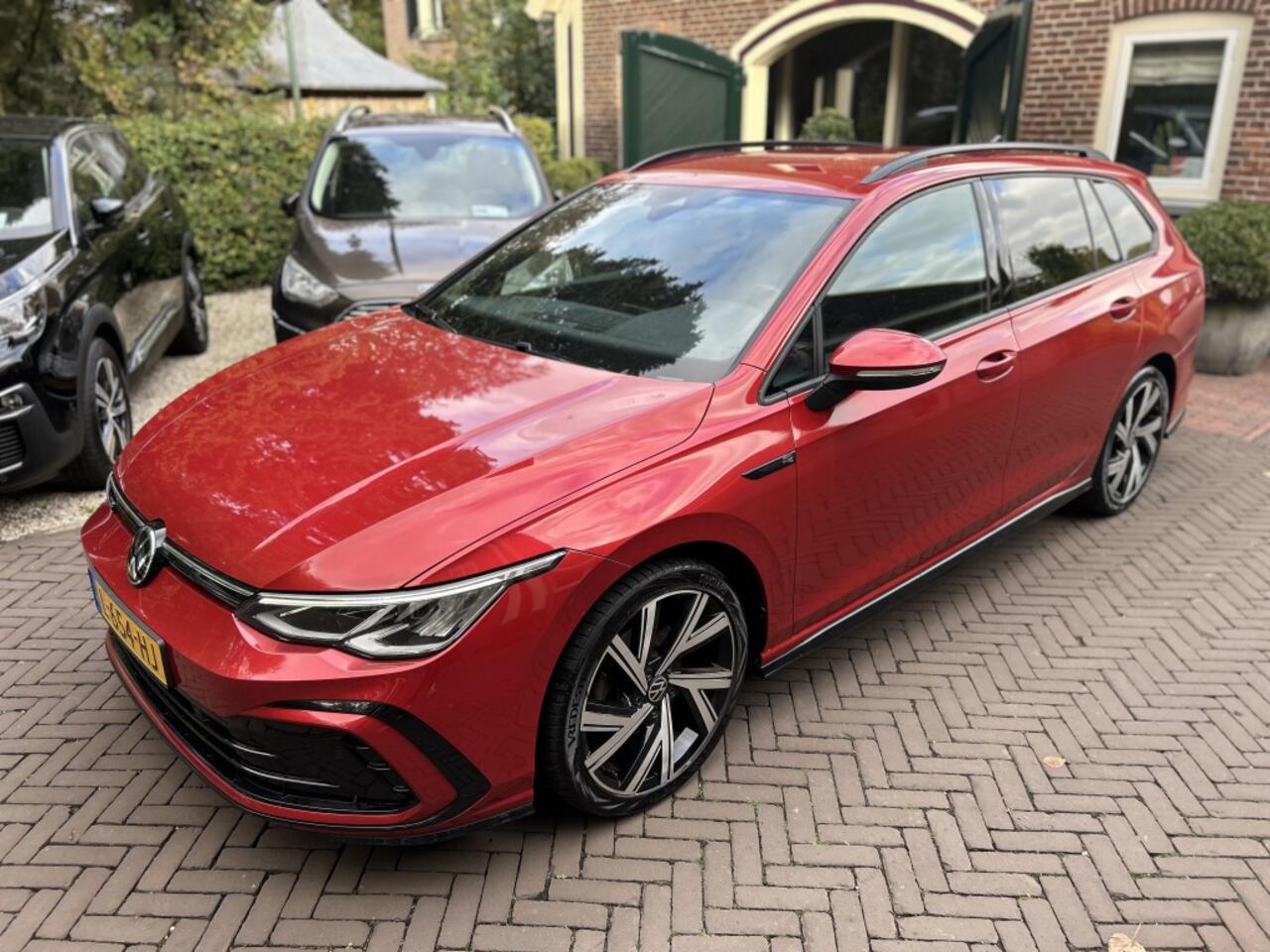 Volkswagen GOLF 1.5 TSI 130pk R-Line Navi, ACC, Carplay, Trekhaak elektr.