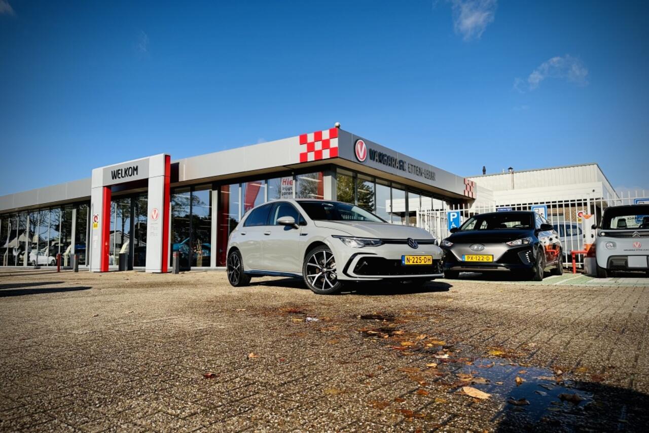 Volkswagen GOLF 1.0 eTSI Life | R-LINE PAKKET | LED | CARPLAY | VIRTUAL DASH