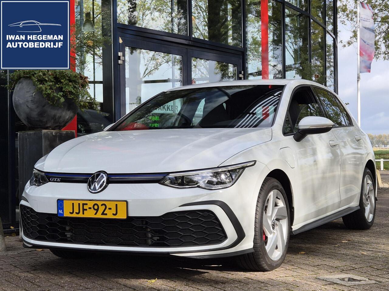 Volkswagen GOLF 1.4 eHybrid GTE | Digitaal Dashboard | Leer | Stoel + Stuurverwarming + Stoelkoeling| Navigatie | Climate Control | Parkeersensoren