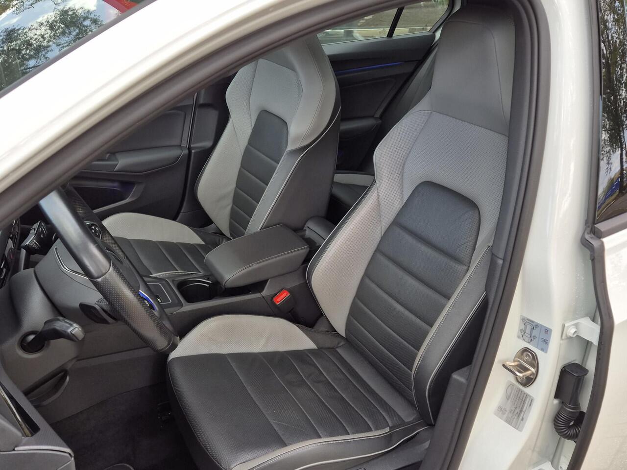 Volkswagen GOLF 1.4 eHybrid GTE | Digitaal Dashboard | Leer | Stoel + Stuurverwarming + Stoelkoeling| Navigatie | Climate Control | Parkeersensoren