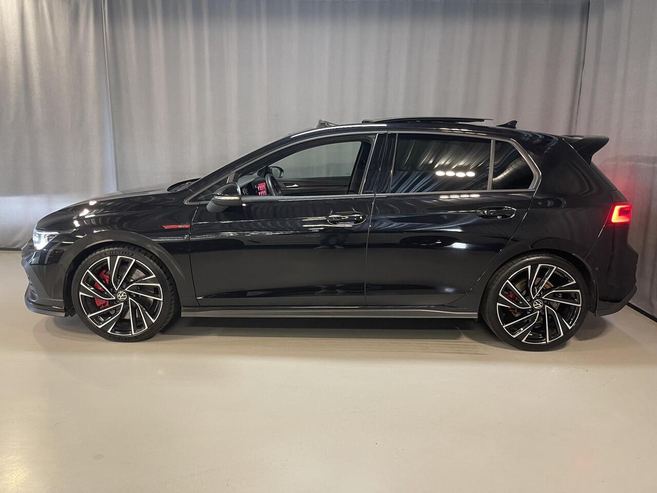 Volkswagen GOLF 2.0 TSI GTI Clubsport 19"/Panoramadak/H&K/IQ Lights/Black style/Dodehoek/Stoel + stuurverwarming/Keyless/Apple Carplay & Android Auto