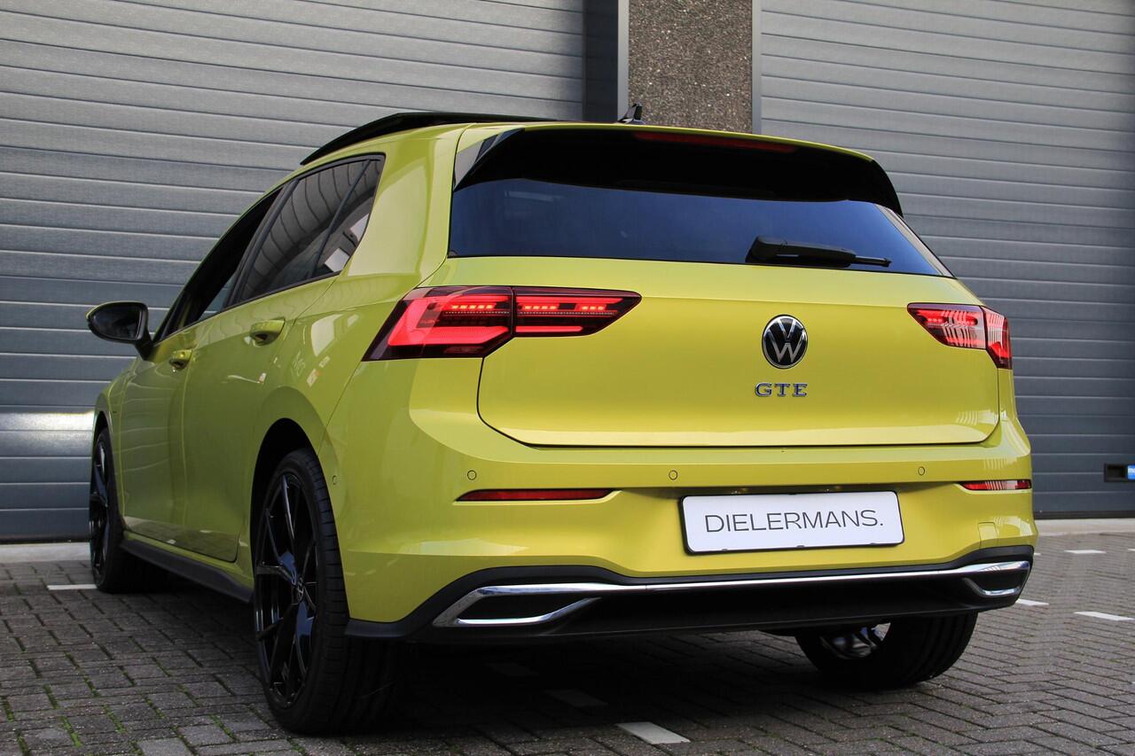 Volkswagen GOLF 1.4 eHybrid GTE Full option | Pano | Head up | IQ | LED verstralers | 19' Estoril | Stoelverwarming | Camera's | Parkeersensoren | Carplay |
