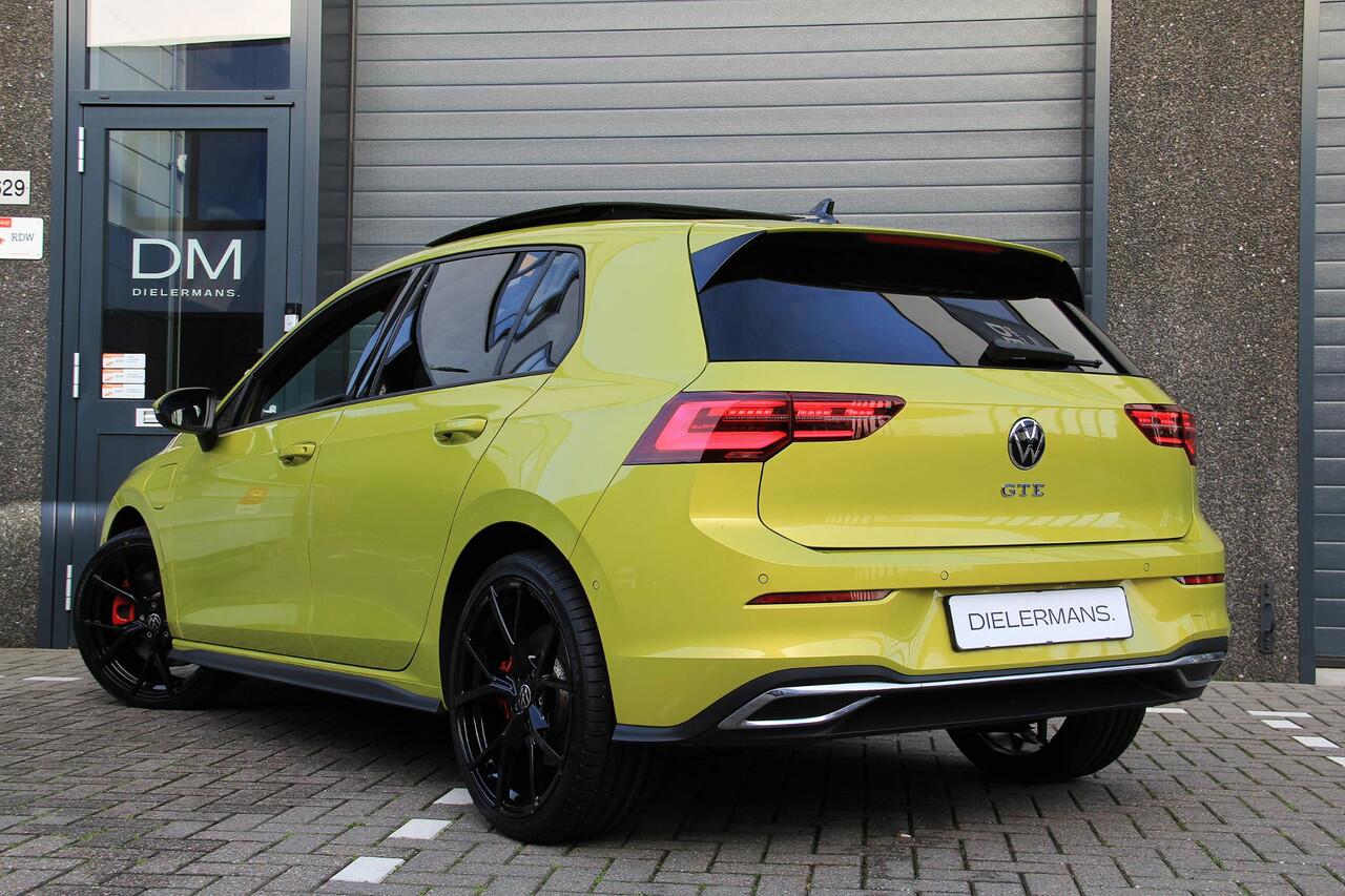 Volkswagen GOLF 1.4 eHybrid GTE Full option | Pano | Head up | IQ | LED verstralers | 19' Estoril | Stoelverwarming | Camera's | Parkeersensoren | Carplay |
