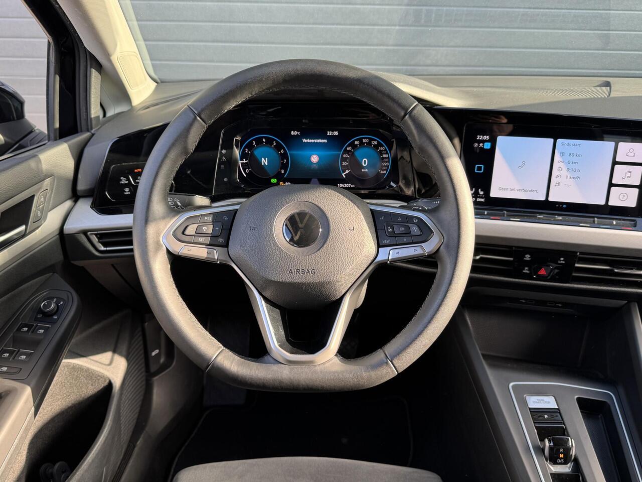 Volkswagen GOLF VARIANT 1.5 eTSI LIFE BUSINESS I AUTOMAAT I TREKHAAK I P-CAMERA I APPLE CARPLAY I CLIMATE CONTROL