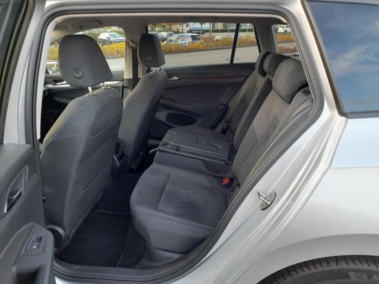 Volkswagen GOLF 1.5 TSI VARIANT BUSINESS IQ-LIGHT TREKHAAK VIRTUAL DASHB. MEMORY