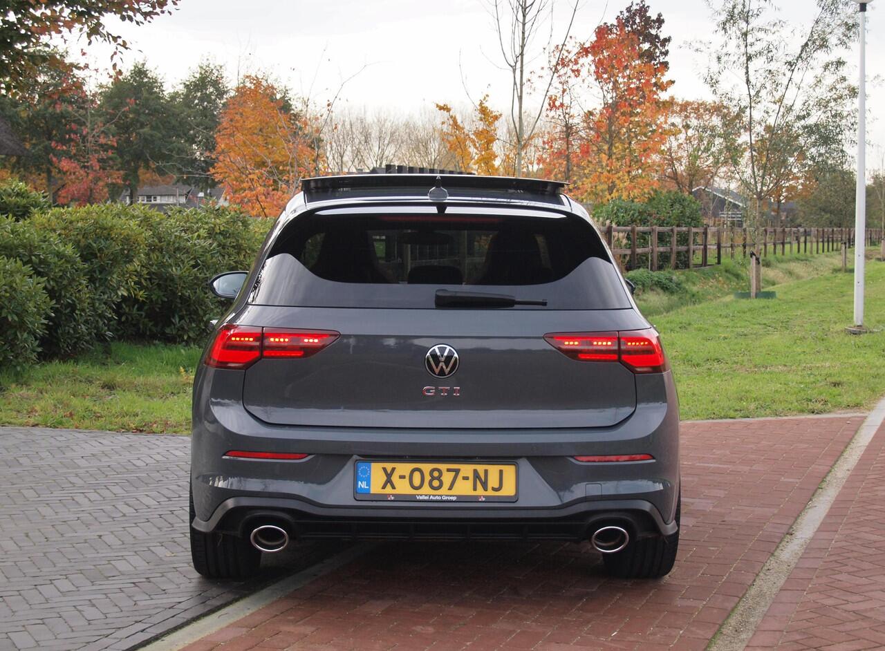 Volkswagen GOLF 2.0 TSI GTI | Panoramadak | Camera | Apple Carplay | Cruise Control | Automaat |