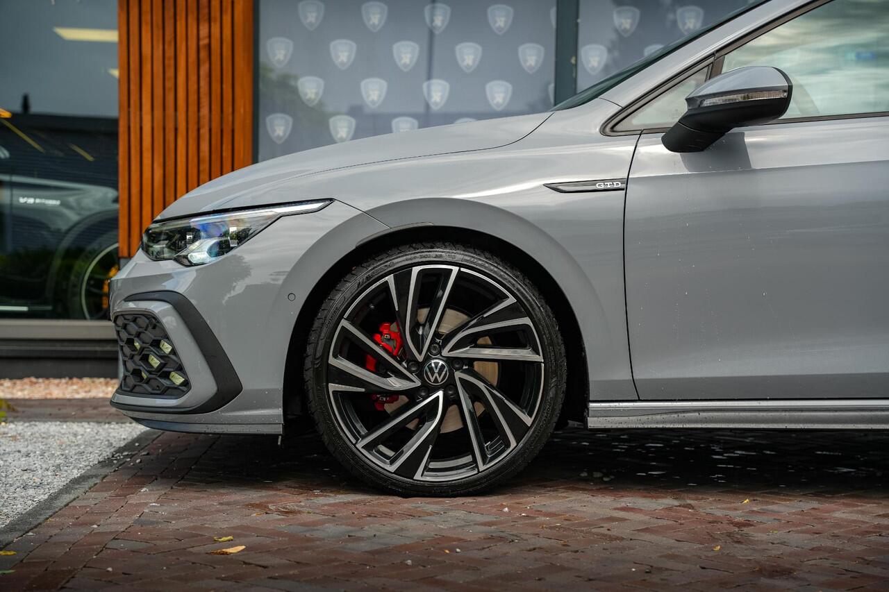 Volkswagen GOLF 2.0 TDI GTD Panoramadak IQ Light Harman/Kardon Keyless 19''LM Nardo Grey