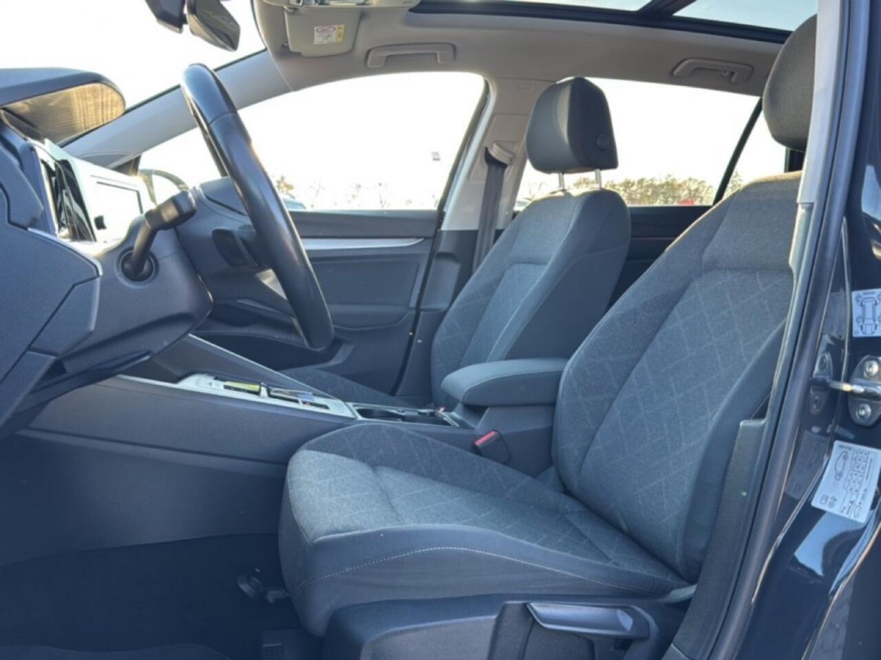 Volkswagen GOLF 1.5 eTSI DSG LIFE PANO-DAK/ACC/PDC/CARPLAY/STOEL-STUURVERW