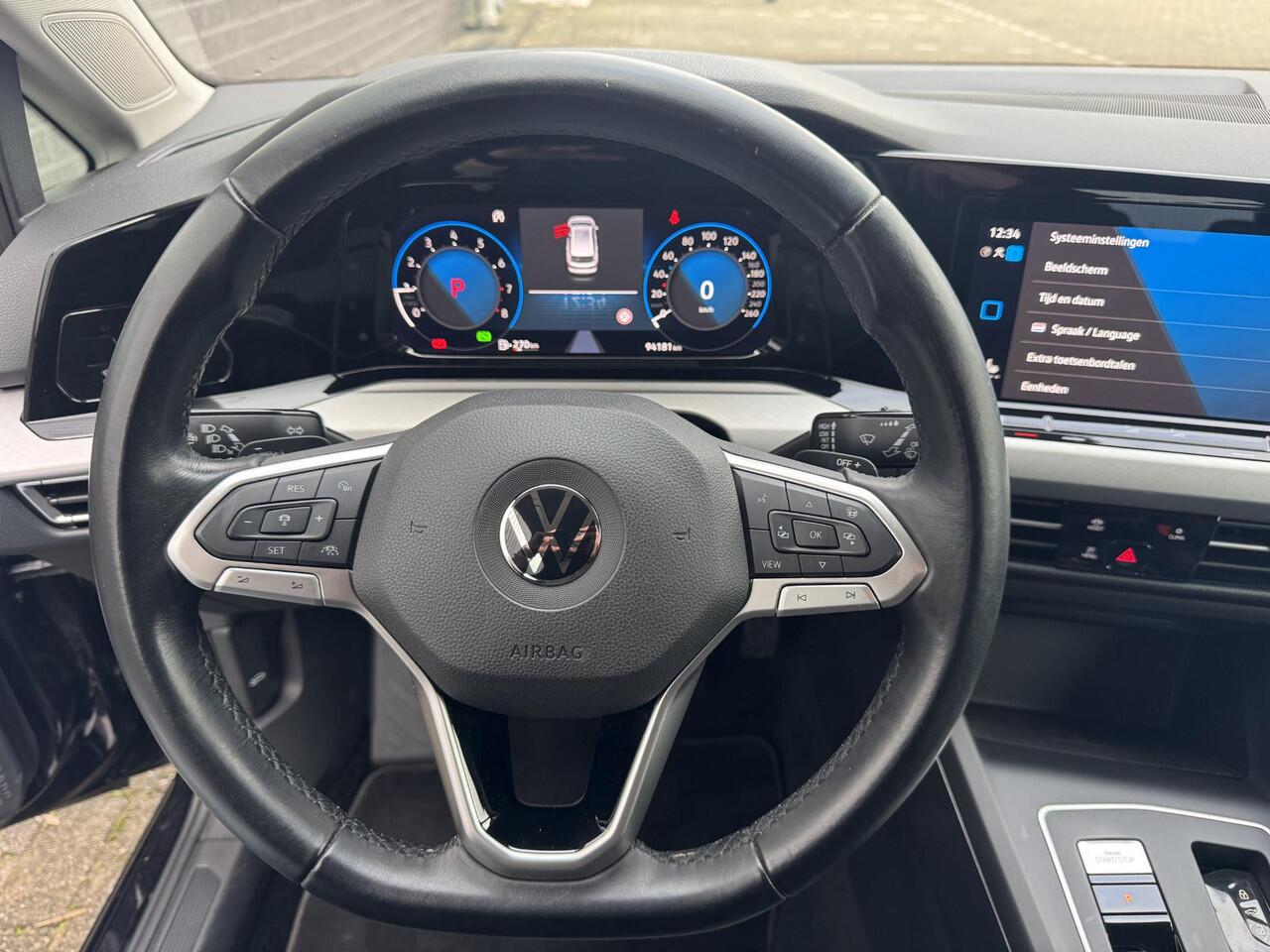 Volkswagen GOLF Variant 1.0 eTSI Life Golf VIII | Automaat | Camara | Stuurverwarming | ACC | Apple CarPlay