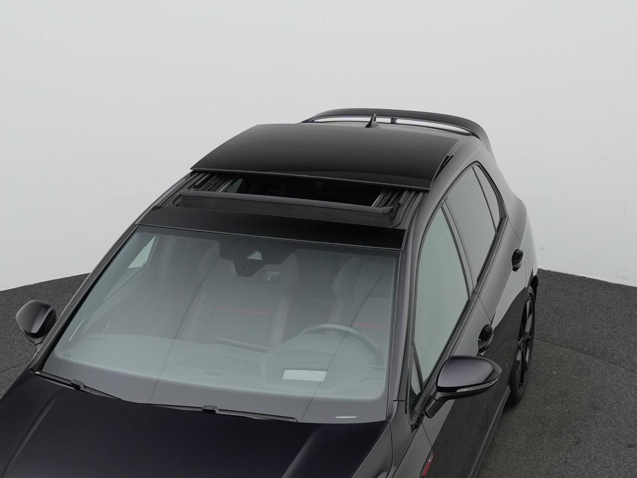 Volkswagen GOLF 2.0 TSI 300 pk DSG GTI Clubsport | Panoramadak | Adaptief sportonderstel | Harman/Kardon | Head-up display | IQ Light