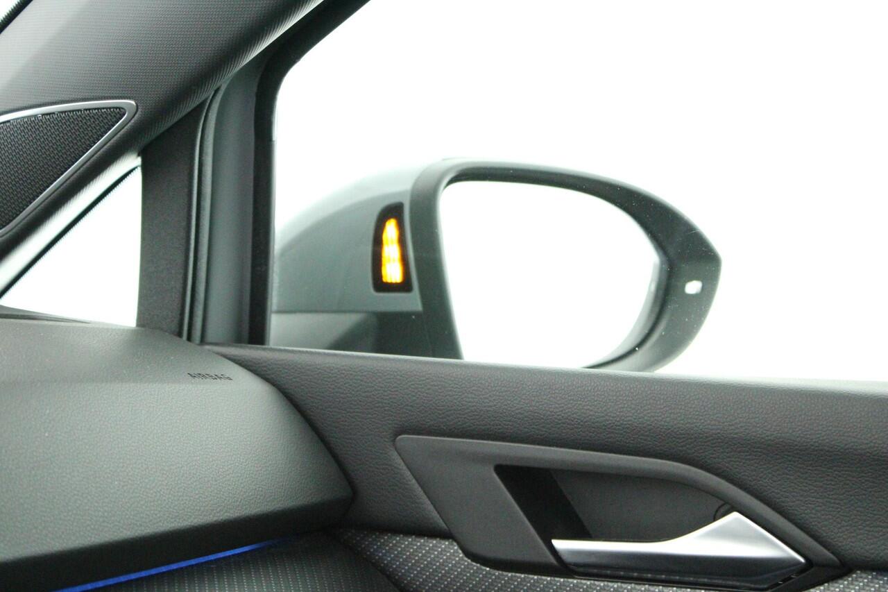 Volkswagen GOLF 1.5 eTSI 150pk DSG 2x R-Line harman/kardon Camera Virtual Cockpit Navigatie