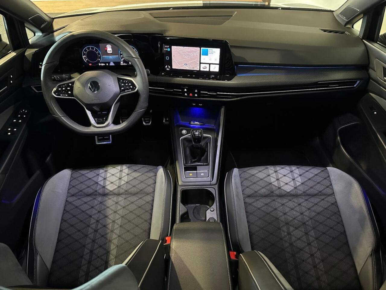 Volkswagen GOLF 1.5 TSI R-LINE LED l CLIMA l STOEL/STUURVERW l SFEERVER l 18INCH