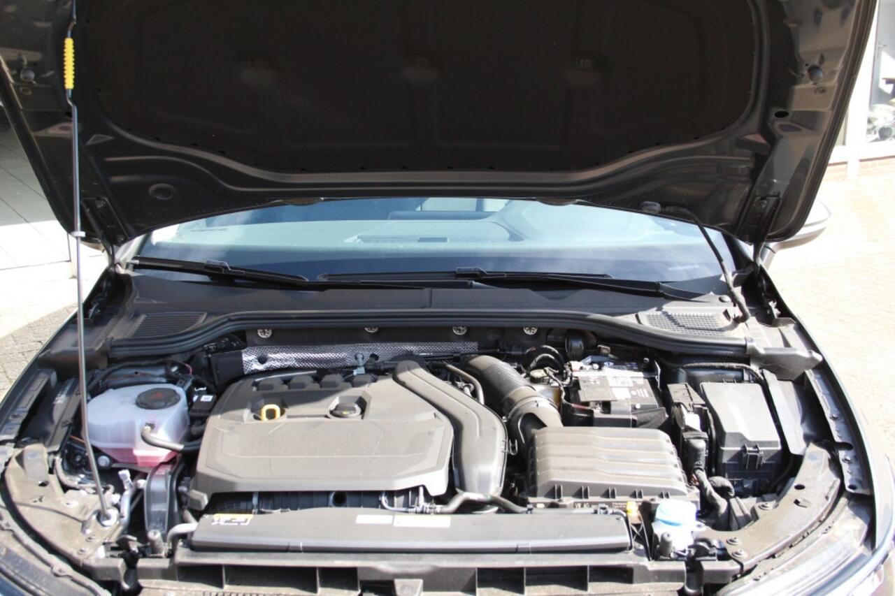 Volkswagen GOLF 1.5 TSI Life Business, Adp cruise, Lichtm, DAB, Stoel en stuur verwarming