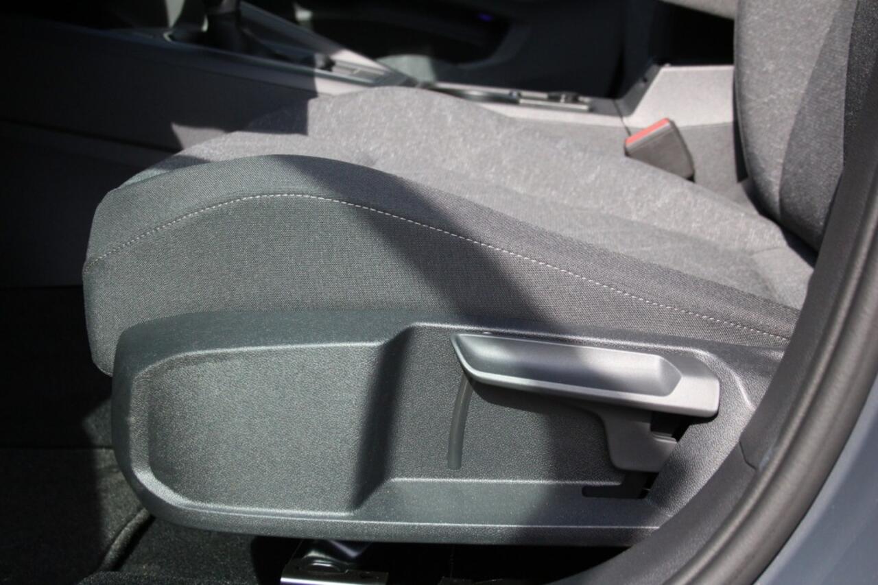 Volkswagen GOLF 1.5 TSI Life Business, Adp cruise, Lichtm, DAB, Stoel en stuur verwarming