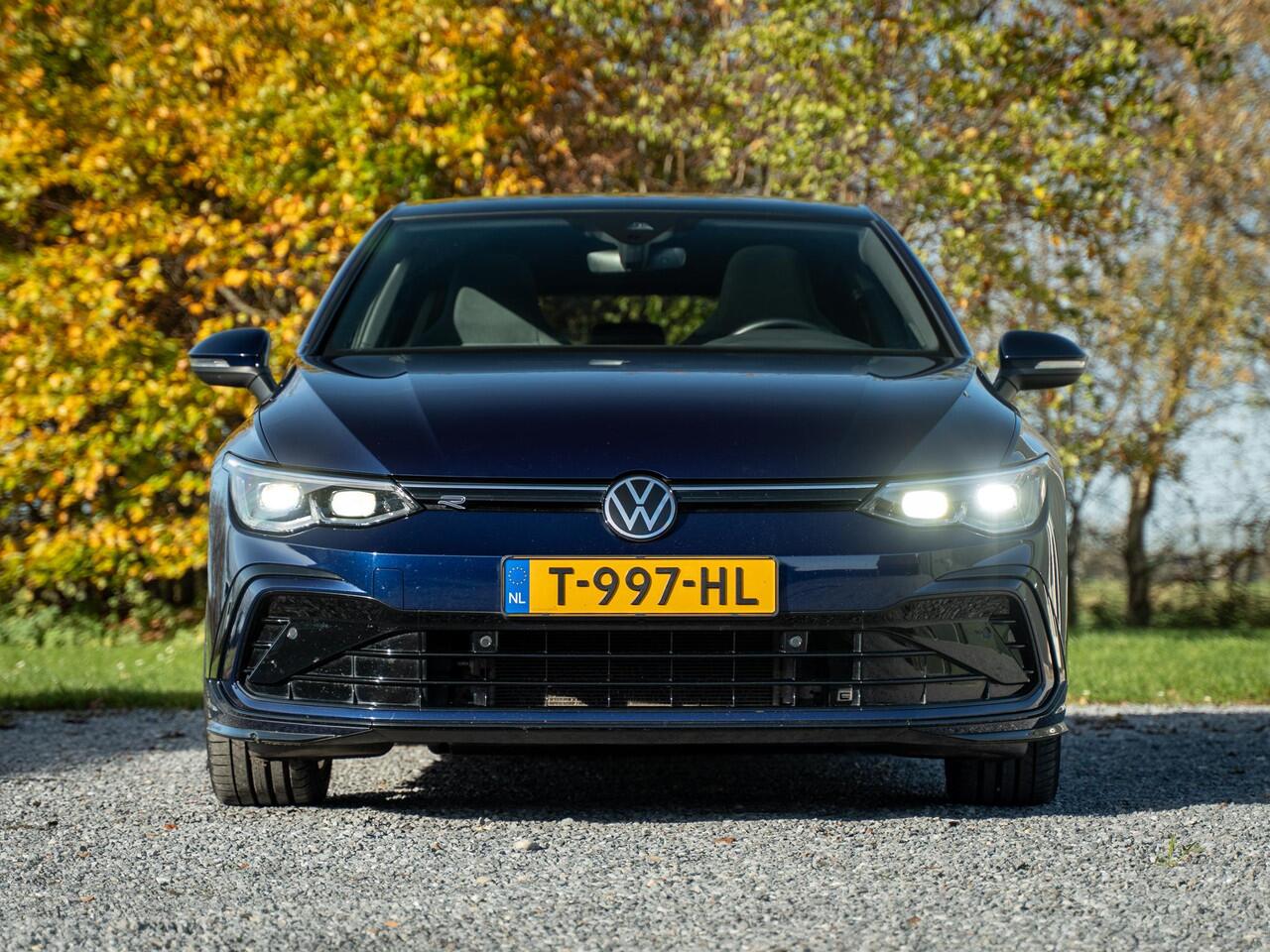 Volkswagen GOLF 1.5 eTSI R-Line Business+ // panorama dak