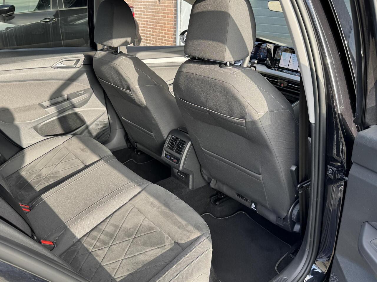 Volkswagen GOLF VARIANT 1.5 eTSI LIFE BUSINESS I AUTOMAAT I TREKHAAK I P-CAMERA I APPLE CARPLAY I CLIMATE CONTROL