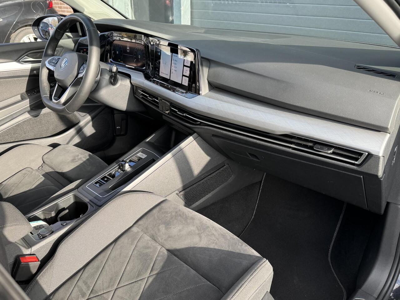 Volkswagen GOLF VARIANT 1.5 eTSI LIFE BUSINESS I AUTOMAAT I TREKHAAK I P-CAMERA I APPLE CARPLAY I CLIMATE CONTROL