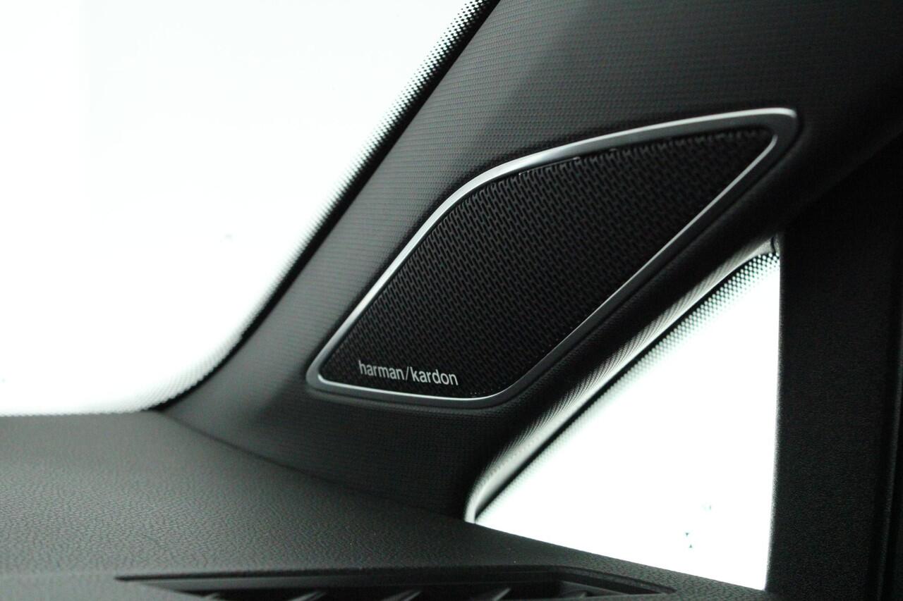Volkswagen GOLF 2.0 TSI 320pk R 4Motion harman/kardon Camera DCC Head-Up Keyless Virtual Cockpit Navigatie