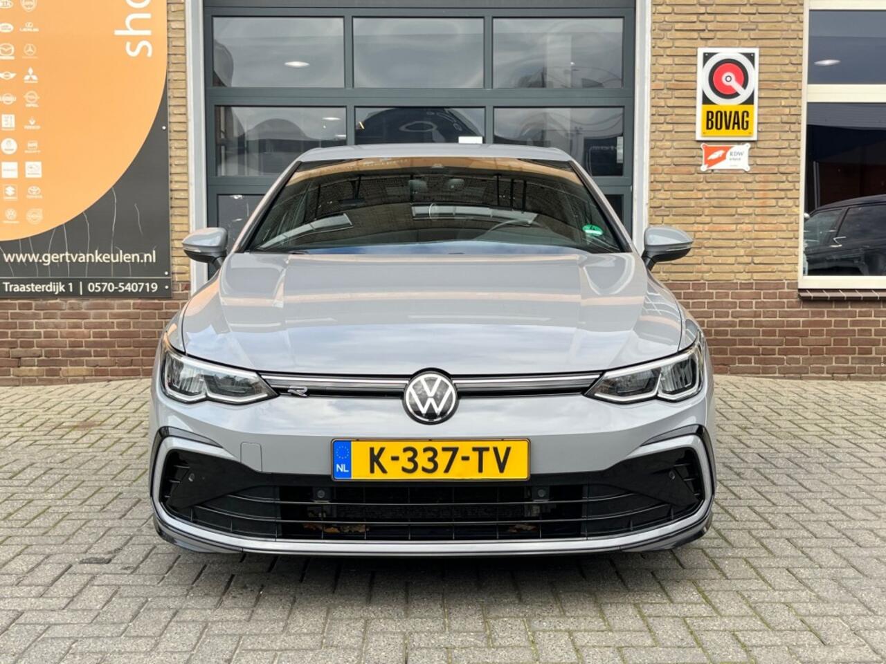 Volkswagen GOLF 1.5 eTSI 150PK R-LINE AUTOMAAT/CARPLAY/LED/18/MOONSTONEGREY/NL-AUTO