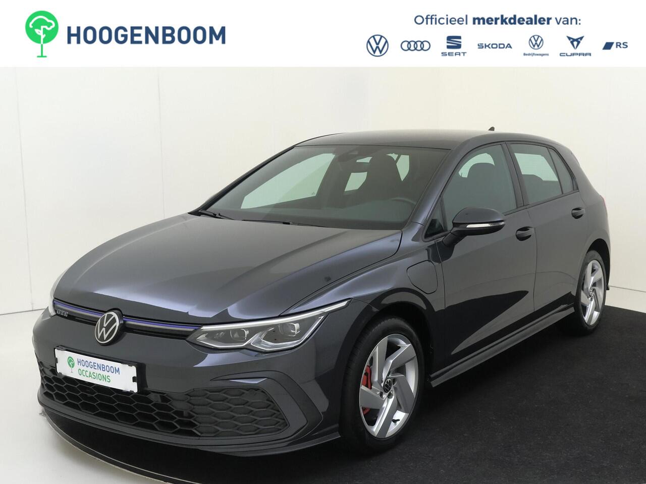 Volkswagen GOLF 1.4 eHybrid GTE | Parkeersensoren | 3-zone airco | CarPlay | Navigatie | Digital cockpit | Climate Control |