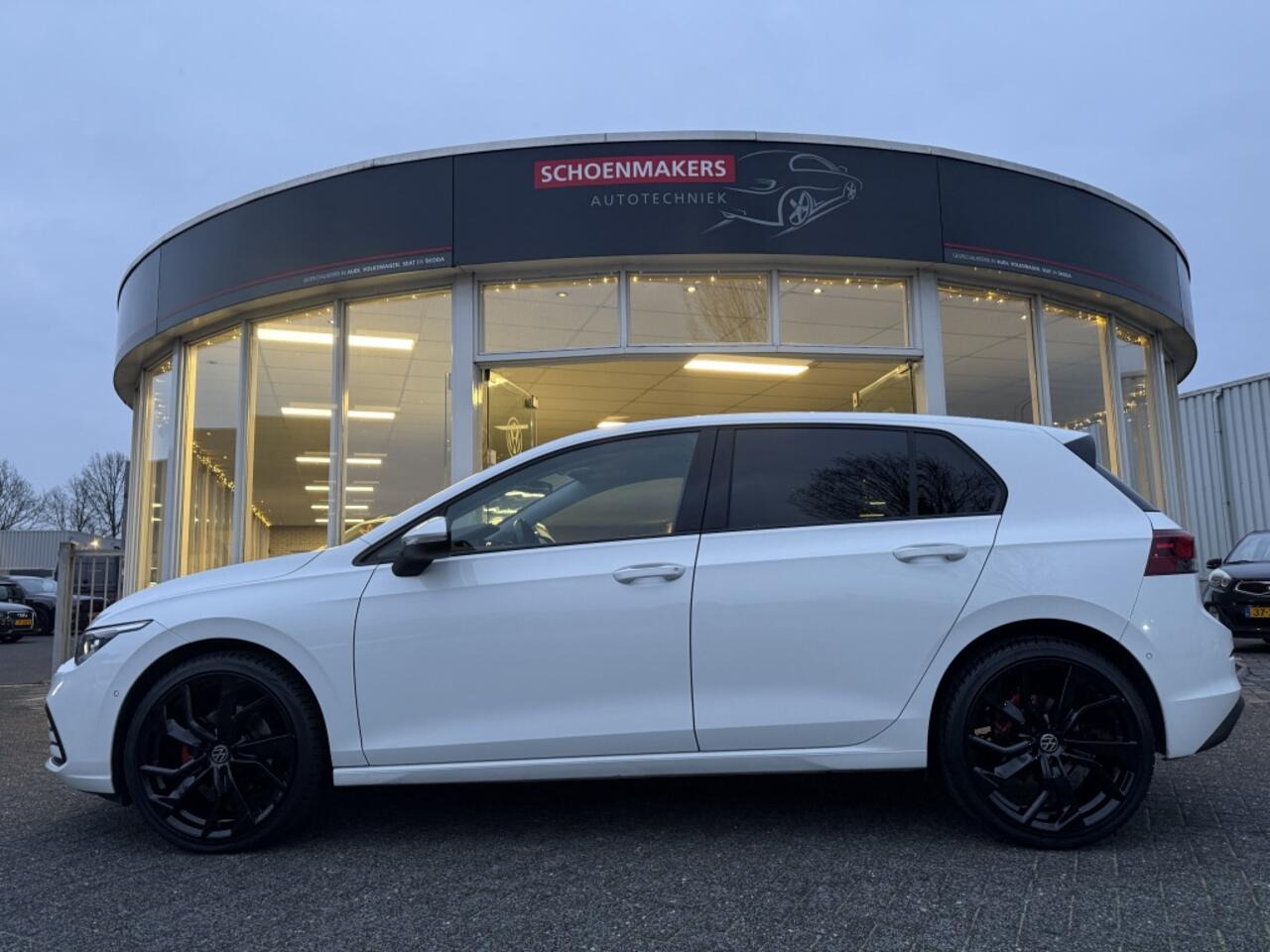 Volkswagen GOLF 1.0 eTSI Life Bns