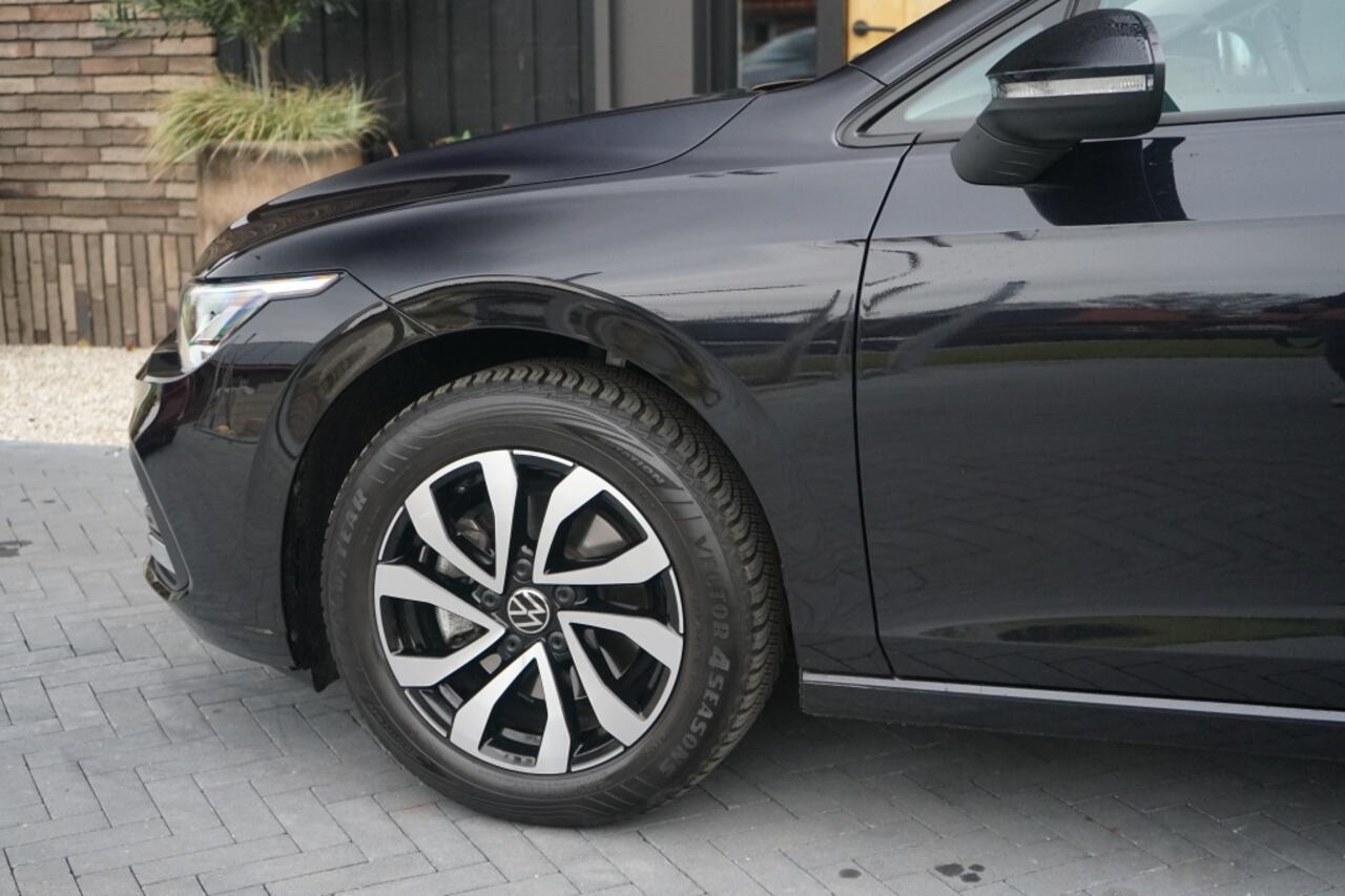 Volkswagen GOLF VIII 1.0 TSI Active