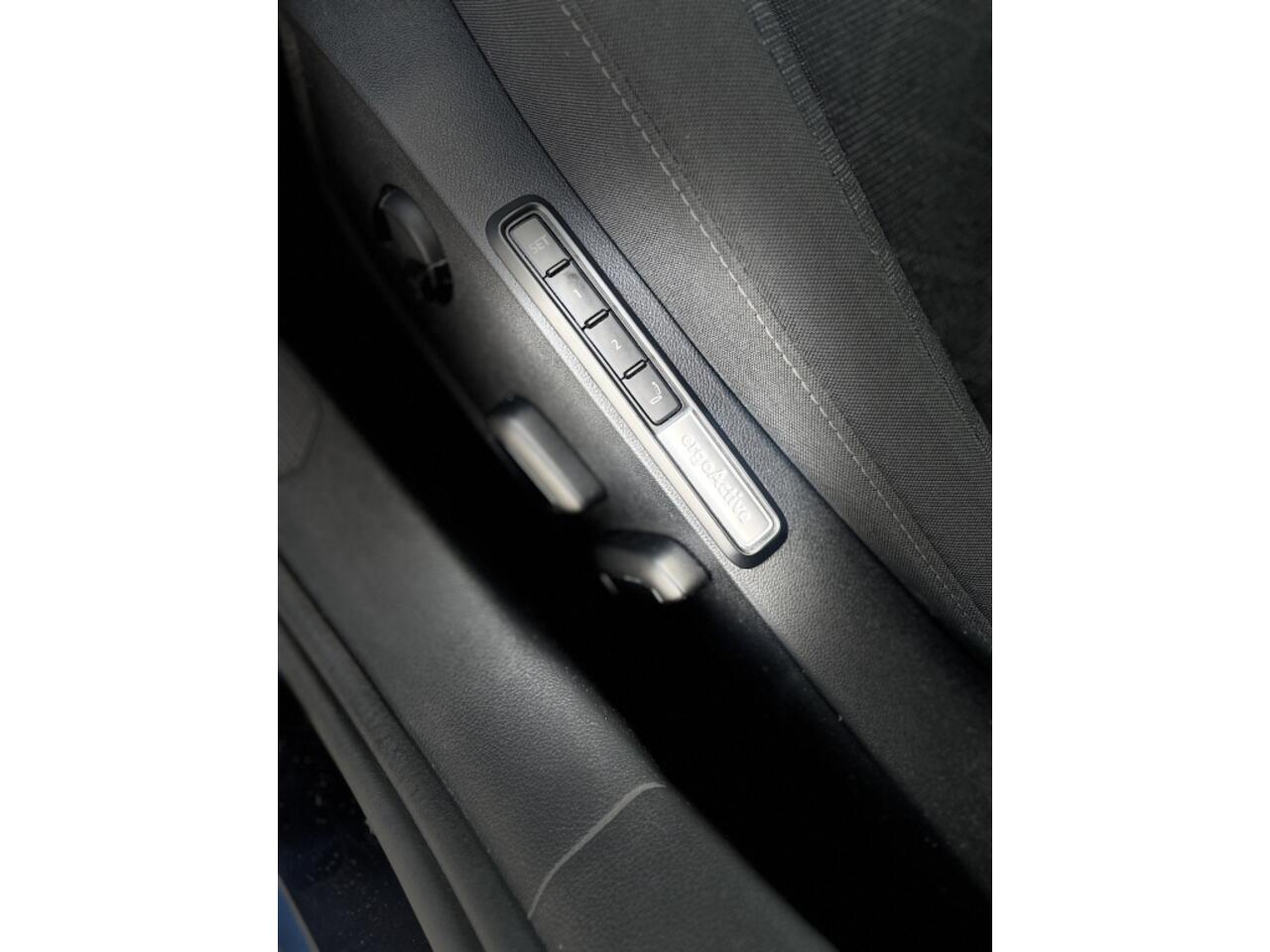 Volkswagen GOLF Variant 2.0 TDI Life.Bns Dsg(7)|IQ.drive|Trekh|Cam|Pdc|Full