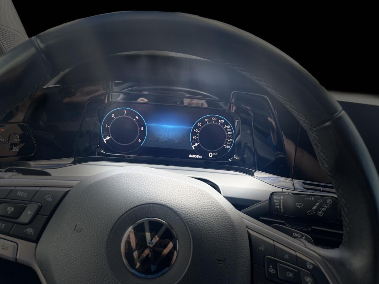 Volkswagen GOLF Variant 2.0 TDI Life.Bns Dsg(7)|IQ.drive|Trekh|Cam|Pdc|Full