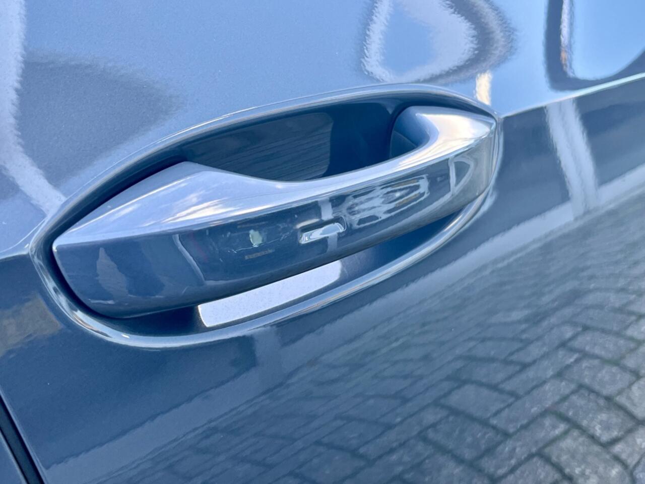 Volkswagen GOLF 1.5 eTSI 150PK Automaat Carplay Pano Stoelverwarming