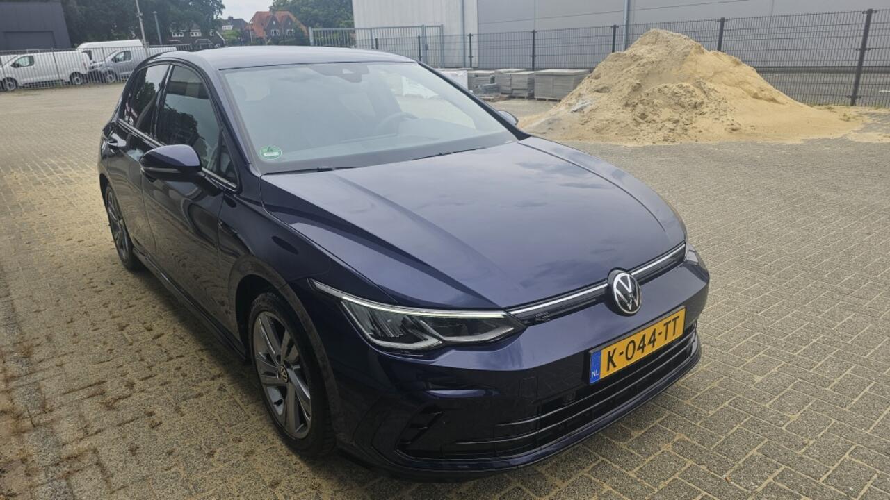 Volkswagen GOLF 1.5 eTSI R-Line NLauto | Dealeronderhouden