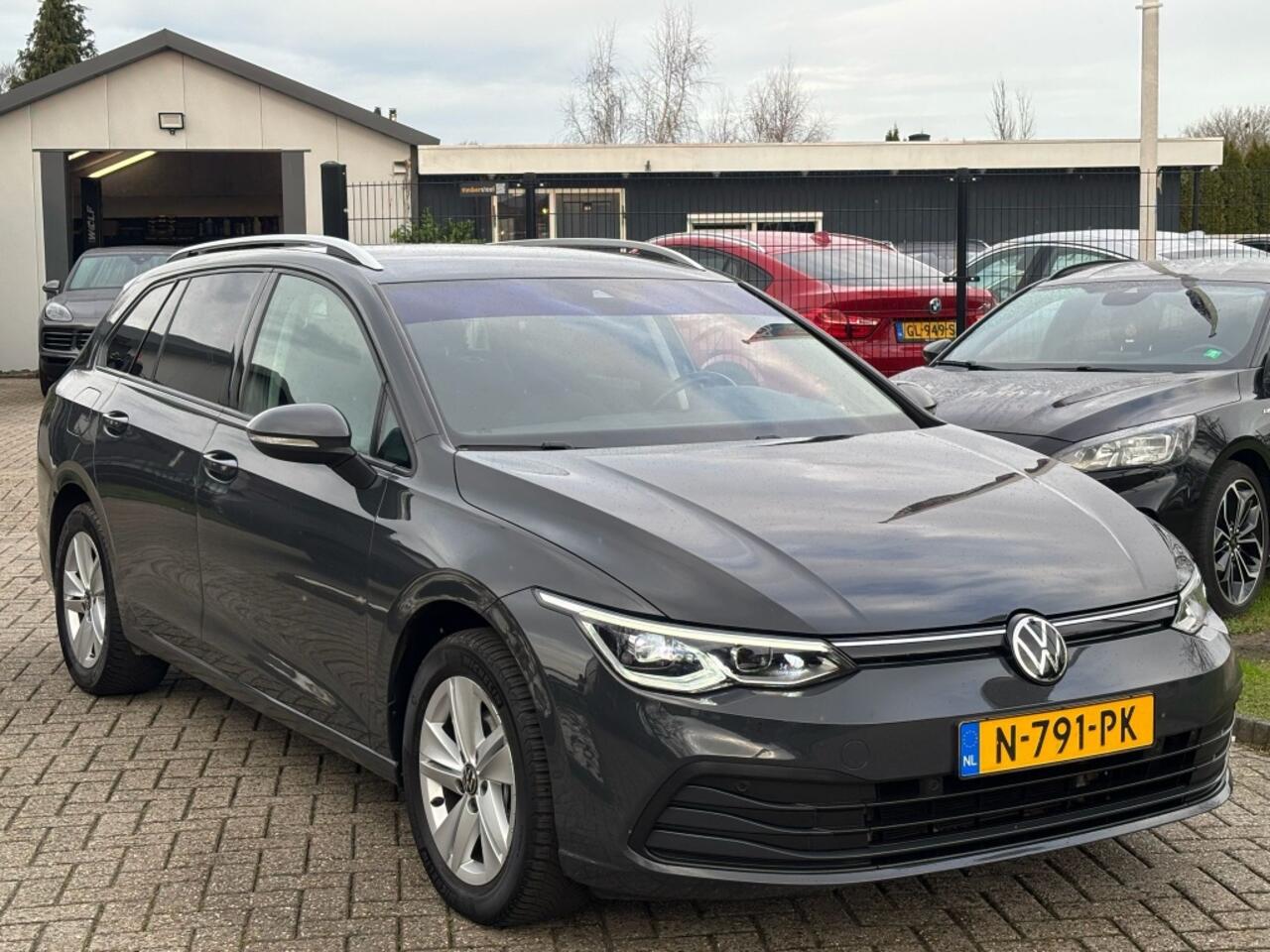 Volkswagen GOLF Variant 1.5 TSI Life Grijs Xenon Alcantara 2021 Virtual Dash