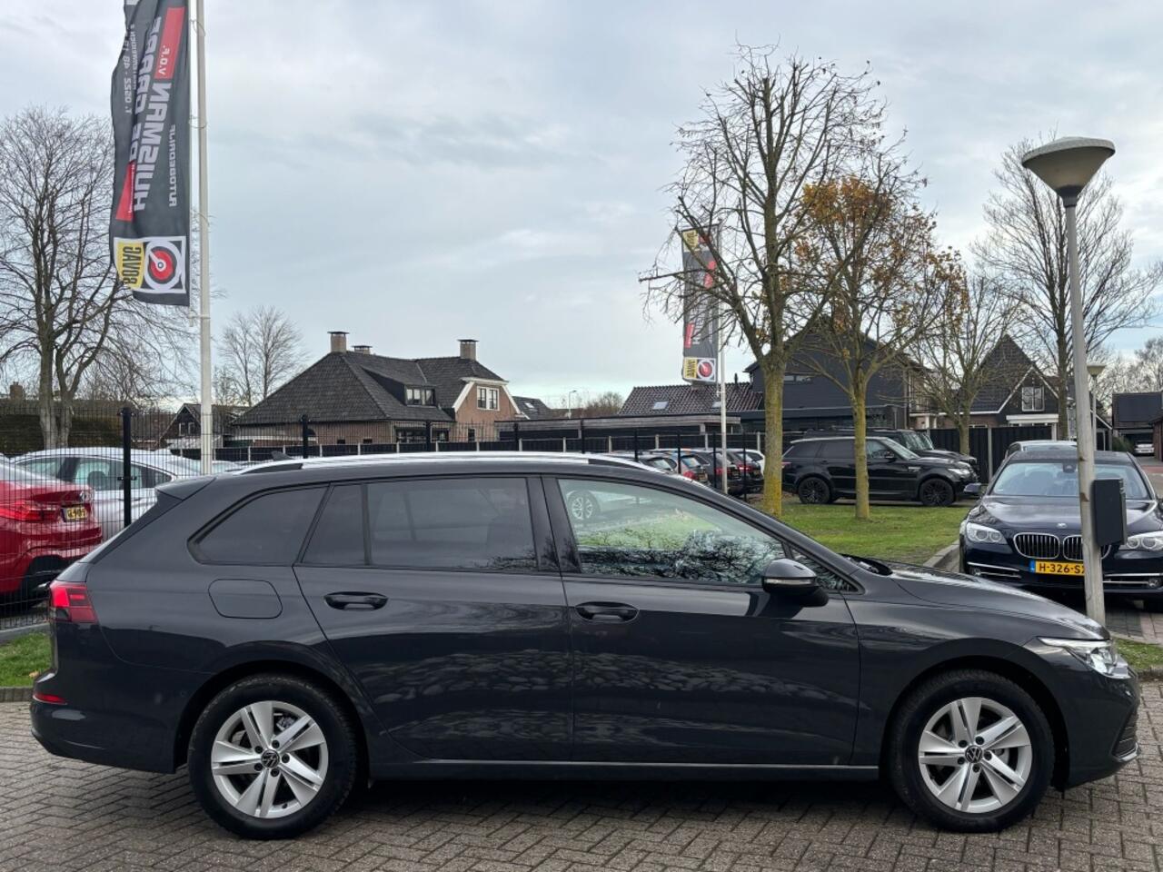 Volkswagen GOLF Variant 1.5 TSI Life Grijs Xenon Alcantara 2021 Virtual Dash