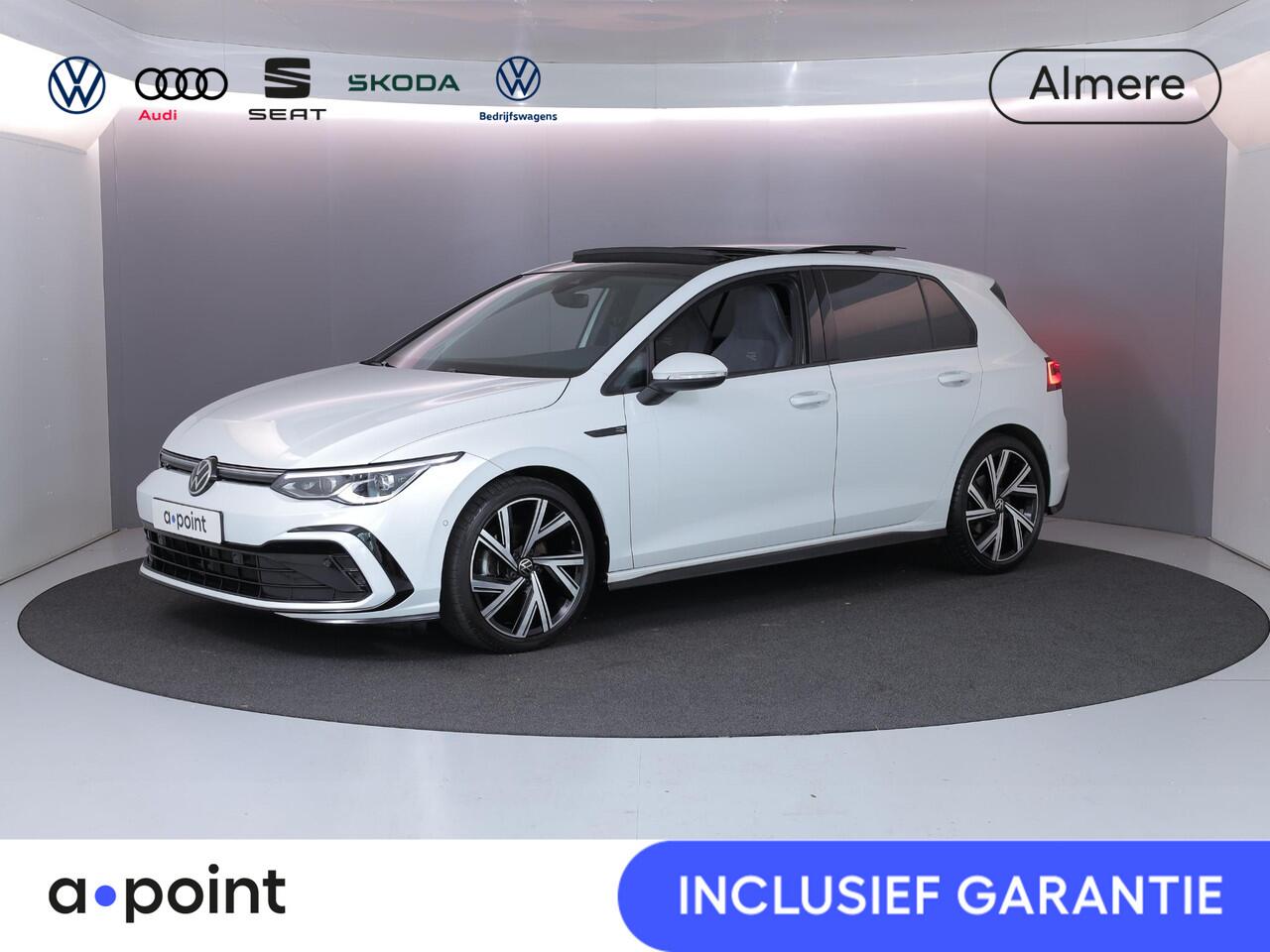 Volkswagen GOLF 1.5 eTSI R-Line 150 pk Automaat (DSG) | Navigatie | Panoramadak | Parkeersensoren (Park assist) | Achteruitrijcamera | Stoelverwarming | R-Line |