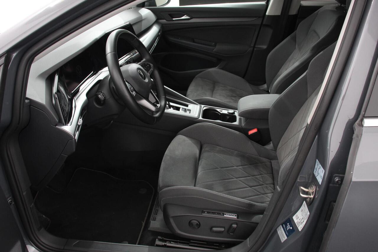 Volkswagen GOLF 1.0 eTSI Variant Style DSG Navigatie | Climate Control | Adaptive Cruise Control | Lane Assist | Privacy Glass | Stoel/Stuurverwarming | LED | PDC V+A | Camera | Electrisch bedienbare Achterklep