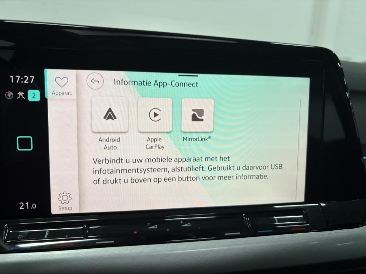 Volkswagen GOLF 1.0 TSI Life *Pano*Digi.Dash*Camera*Keyless*