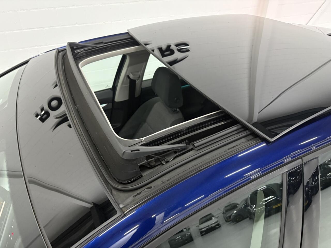 Volkswagen GOLF 1.0 TSI Life *Pano*Digi.Dash*Camera*Keyless*