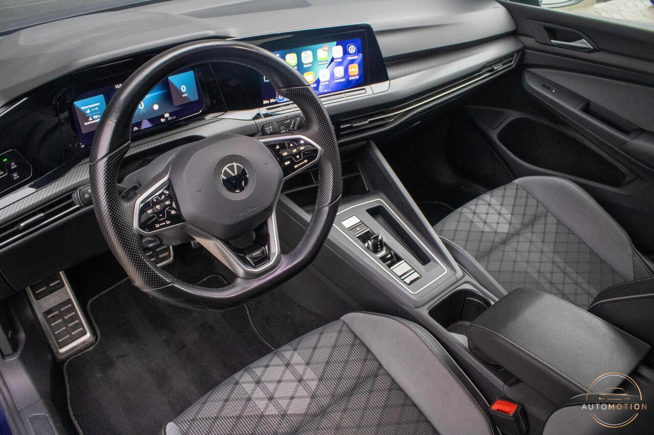 Volkswagen GOLF 1.5 eTSI R-Line Business+ PANO CAMERA ACC CARPLAY