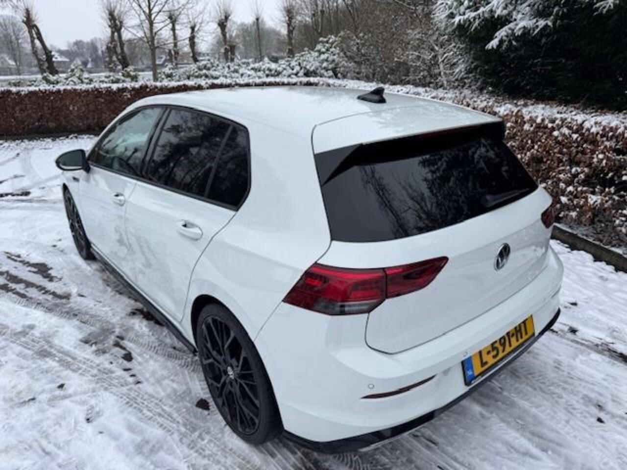 Volkswagen GOLF 1.5eTSI 150PK R-line Business LED/VIRTDASH/NAV/ACARPLAY