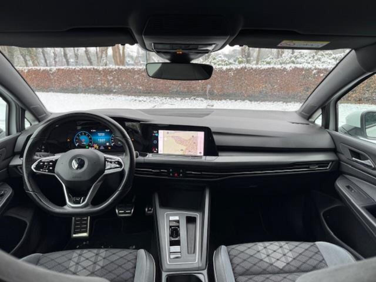 Volkswagen GOLF 1.5eTSI 150PK R-line Business LED/VIRTDASH/NAV/ACARPLAY