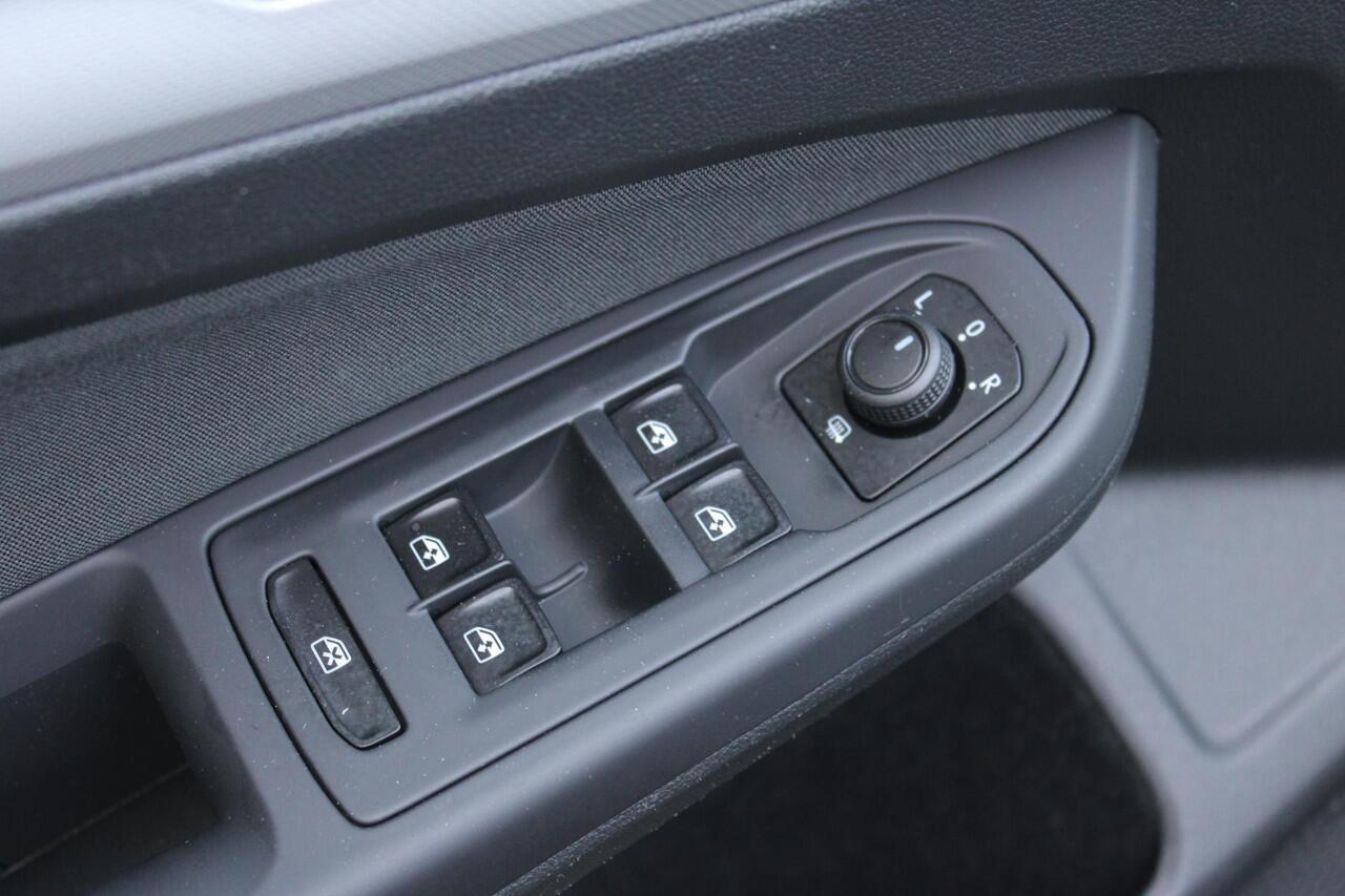 Volkswagen GOLF 1.0 TSI Golf Led/Apple Android/Pdc Incl Garantie!!