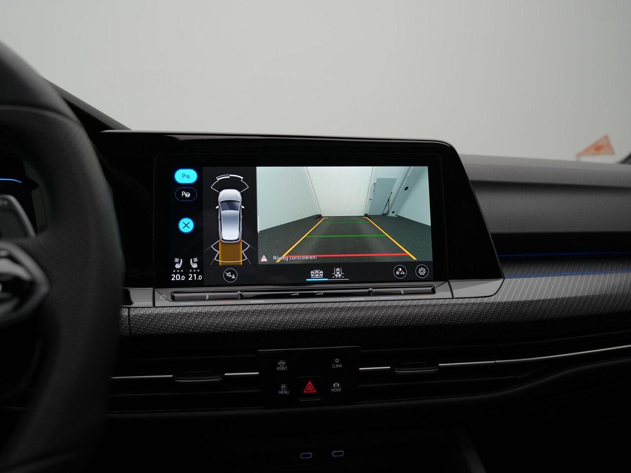 Volkswagen GOLF 2.0 TSI 320 pk DSG R 4Motion | Panoramadak | Akrapovic | R-Performance | Leder | Geheugenstoel | Harman/Kardon| Stoelventilatie | Head-up display