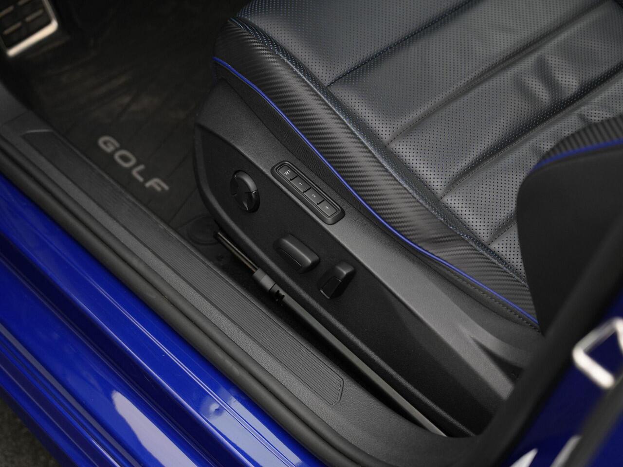 Volkswagen GOLF 2.0 TSI 320 pk DSG R 4Motion | Panoramadak | Akrapovic | R-Performance | Leder | Geheugenstoel | Harman/Kardon| Stoelventilatie | Head-up display