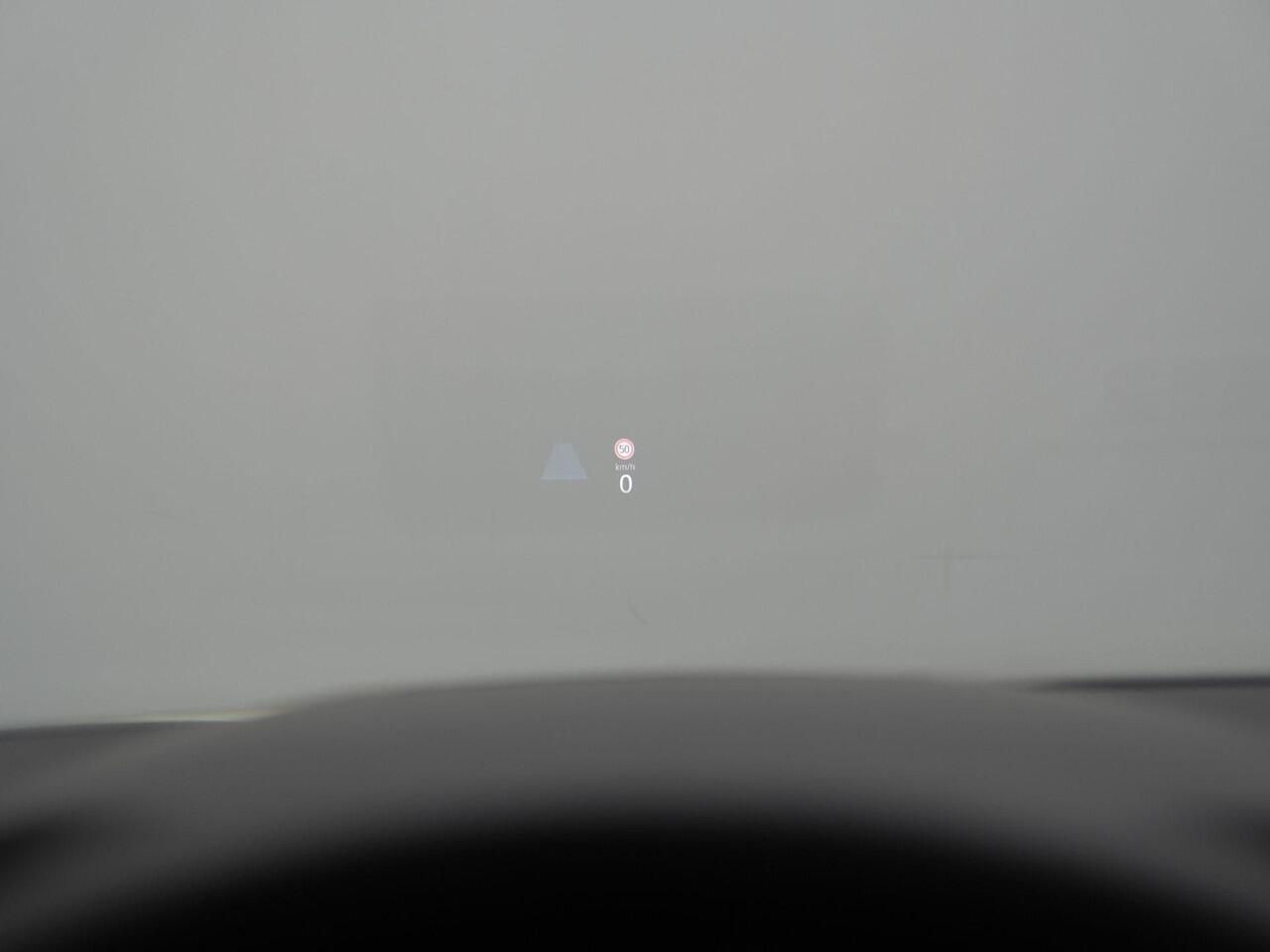 Volkswagen GOLF 2.0 TSI 320 pk DSG R 4Motion | Panoramadak | Akrapovic | R-Performance | Leder | Geheugenstoel | Harman/Kardon| Stoelventilatie | Head-up display