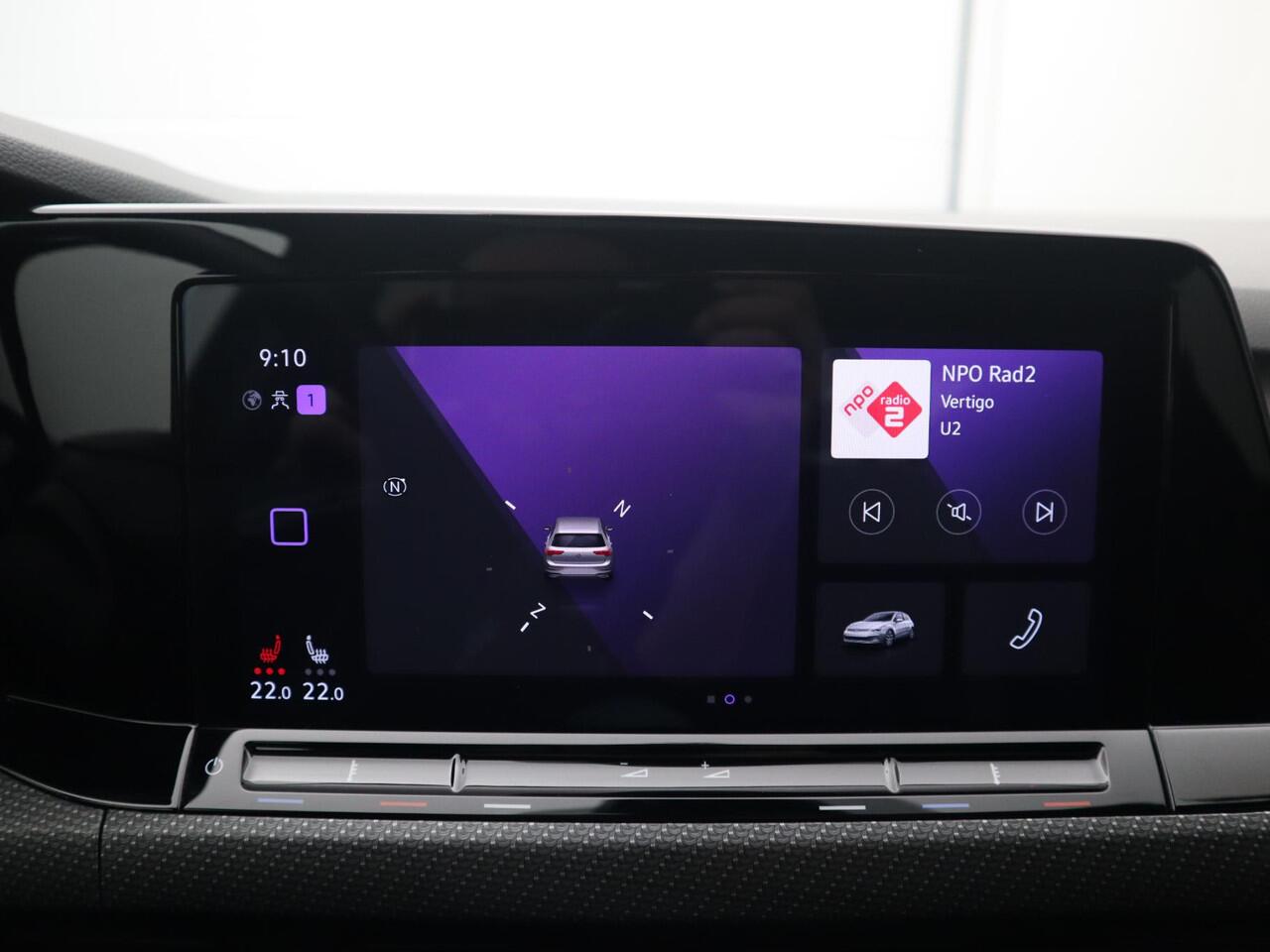 Volkswagen GOLF 1.5 TSI R-Line Business PANORAMADAK / FULL IQ LED / CARPLAY / STOELVERW / STUURVERW / DAB+ / ACC / BLUETOOTH / SFEER