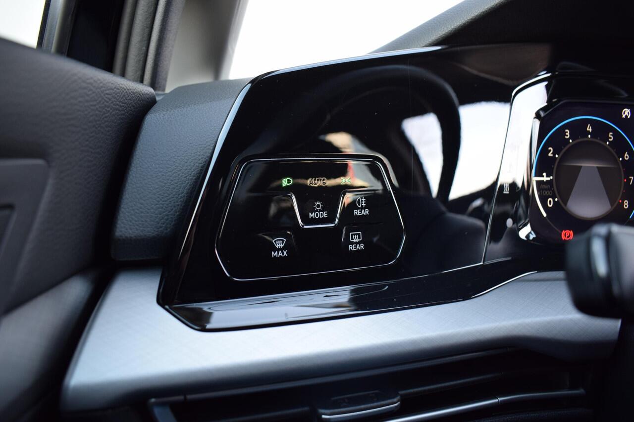 Volkswagen GOLF Variant 1.0 TSI Life | Apple CarPlay | ACC | Climate | 17" LM | NAP