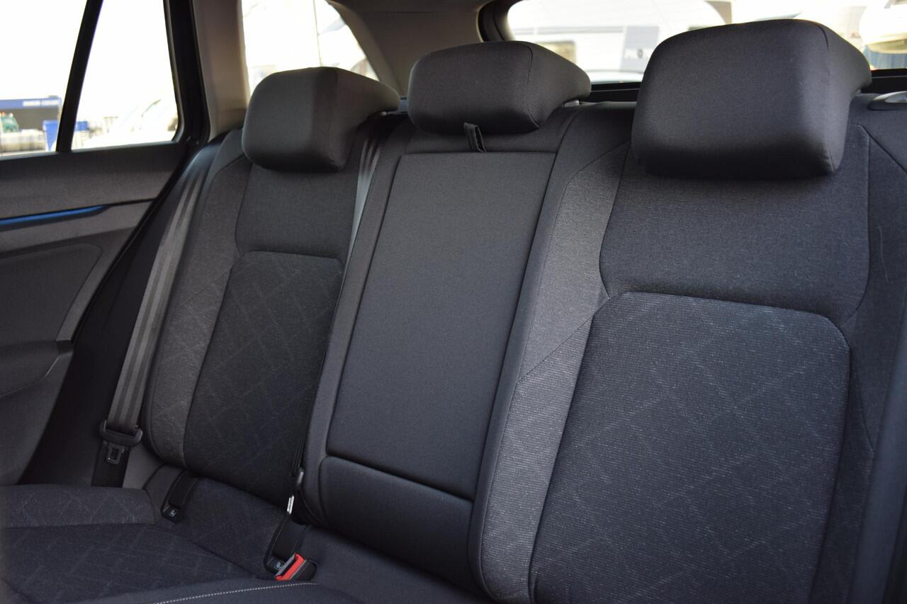 Volkswagen GOLF Variant 1.0 TSI Life | Apple CarPlay | ACC | Climate | 17" LM | NAP