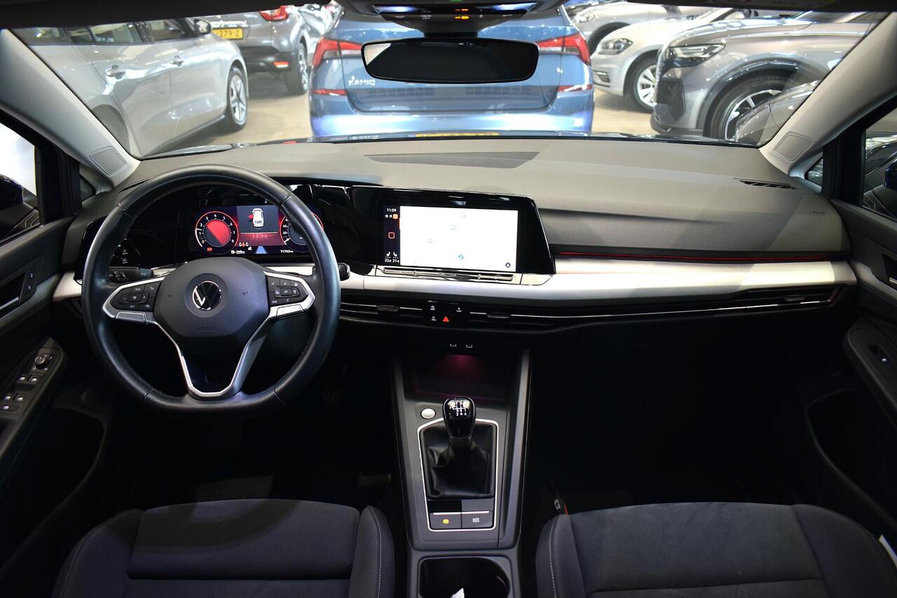 Volkswagen GOLF Variant 1.0 TSI Life Business | Apple CarPlay | Stuur- en Stoelverw. | Camera