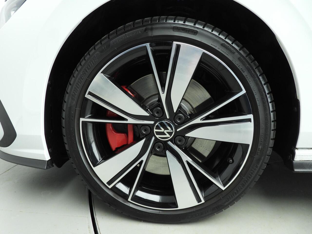 Volkswagen GOLF 1.4 eHybrid GTE | Leder | Stoelventilatie | Panoramadak | IQ.Light | Winter pack | Elek. stoelen